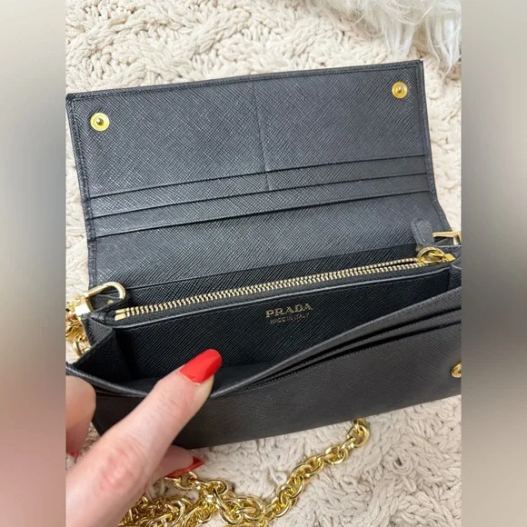 Prada long wallet - Picture 2 of 7